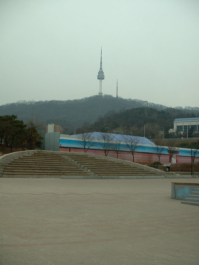 首爾韓山村眺望南山塔