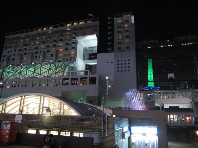京都駅前廣場 晚上音樂噴泉表演