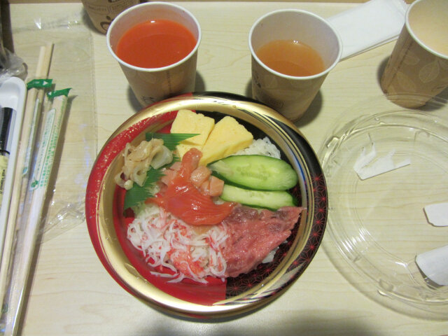 壽司、海鮮飯便當晚餐