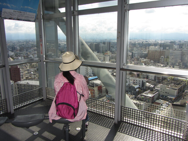 富山市役所展望塔 眺望富山市、立山連峰