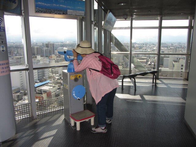富山市役所展望塔 眺望富山市、立山連峰