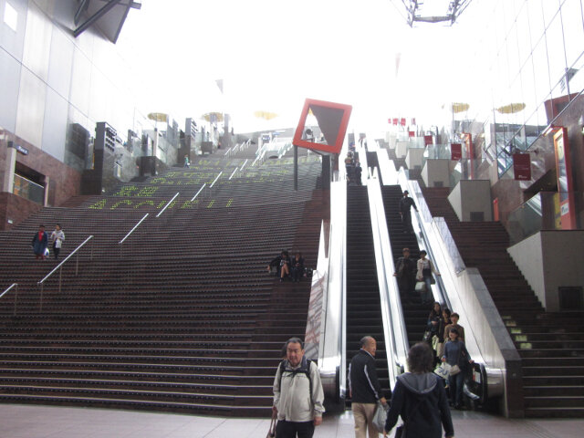 京都駅多段手扶電梯