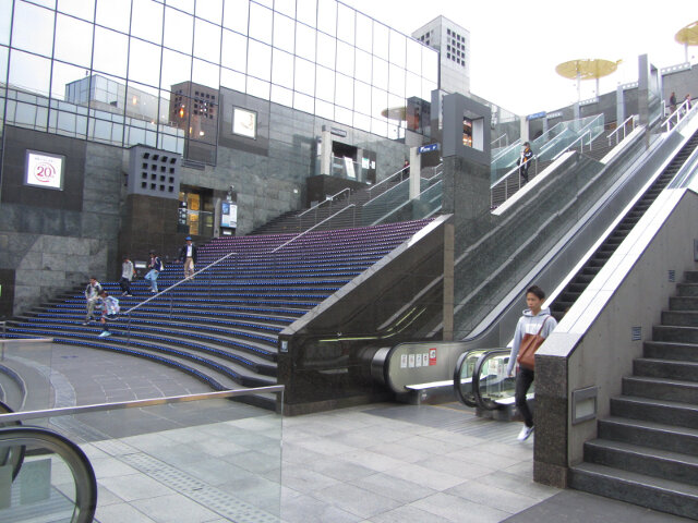 京都駅8F階段