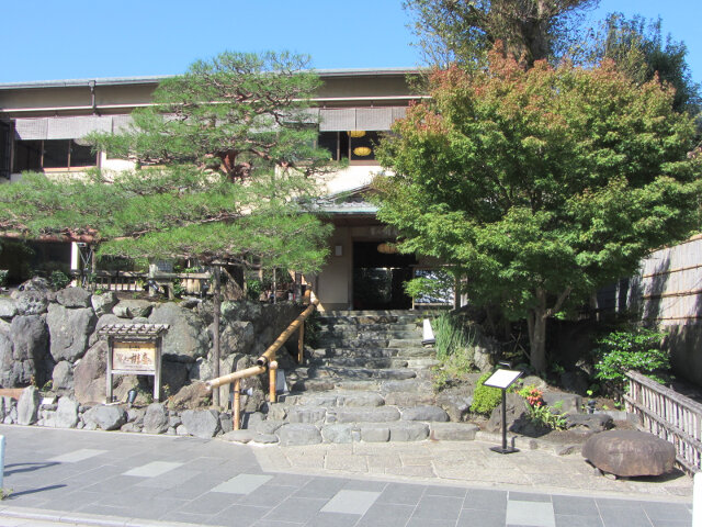 京都嵐山．保津川畔餐廳