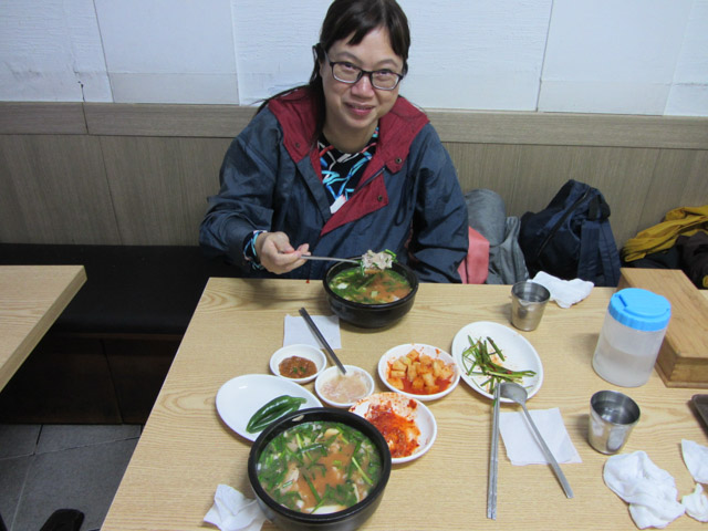 韓國釜山站附近便宜餐廳 豬肉湯飯