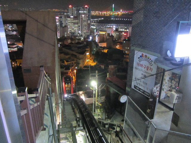 韓國釜山 草梁故事路 168 階梯單軌列車