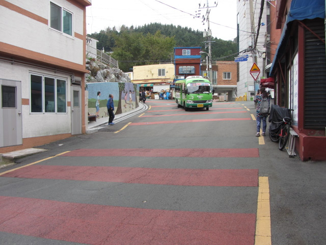 釜山甘川洞文化村 2號小型巴士