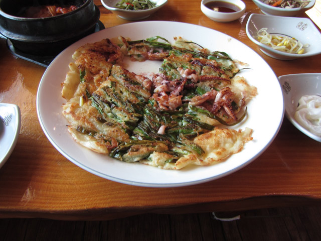 韓國慶州 馬洞長壽豆豆腐村 (장수두부촌) 餐館 午餐 海鮮煎薄餅