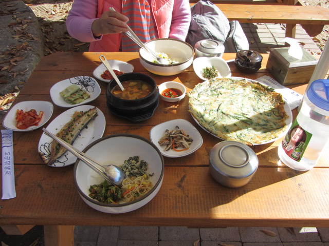 韓國榮州 水島村 (무섬마을 Yeongju Museom Village) 무섬식당 韓屋餐館 豐富午餐