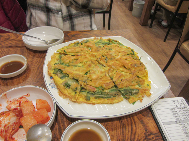 韓國首爾南大門市場餐館 午餐 海鮮煎餅