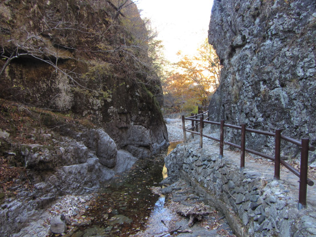 周王山國立公園 第2瀑步 石臼瀑布 (절구폭포 Jeolgu Falls)