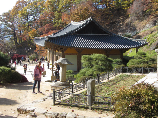 韓國榮州浮石寺 應真殿、慈忍堂登山路入口