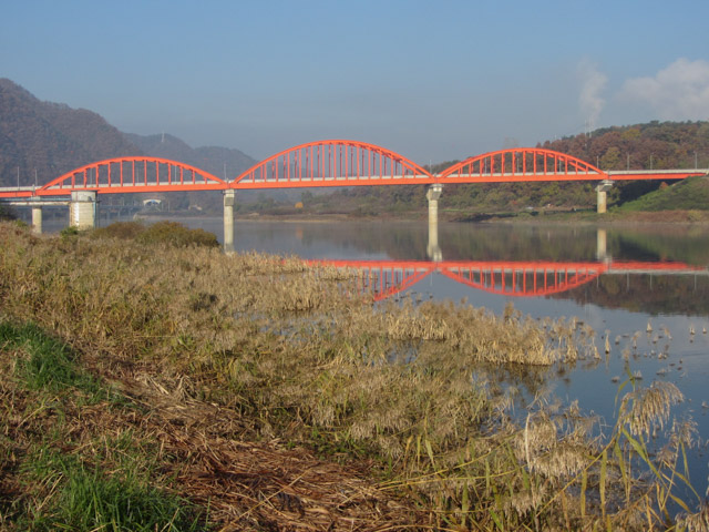 韓國丹陽南漢江 三峰大橋