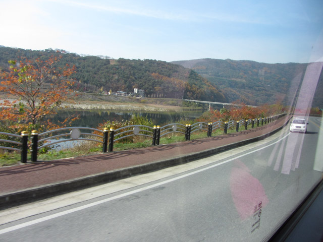 韓國丹陽救仁寺乘巴士往丹陽市沿途景色