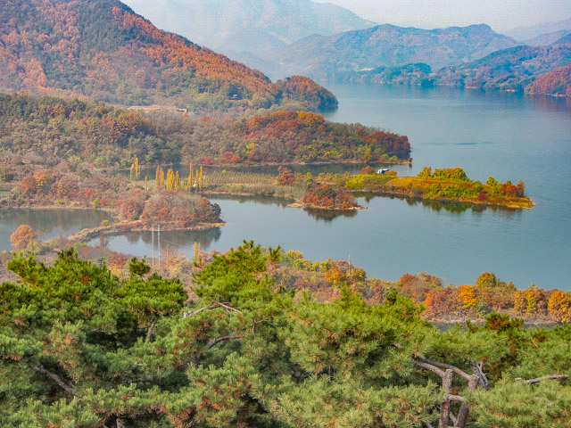 堤川忠州湖 漂亮秋色