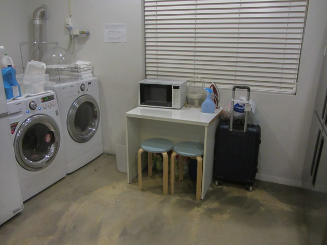 首爾 明洞 Wons Ville 飯店 (首爾明洞元之城旅館) 一樓服務大堂洗衣機和乾衣機