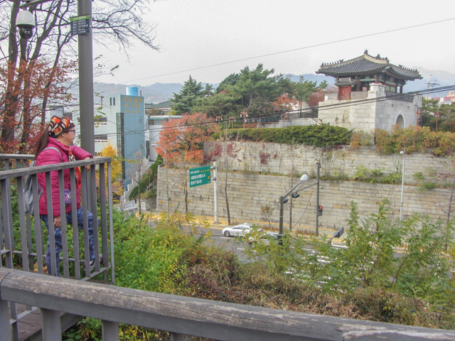 首爾城郭路駱山段起點 惠化門
