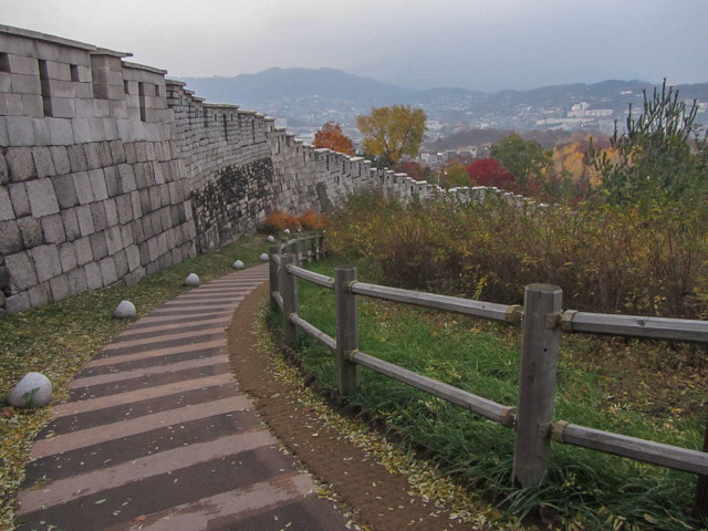 首爾城郭駱山段 黃昏景色