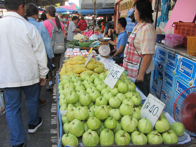泰國清萊中央街市 水果攤檔