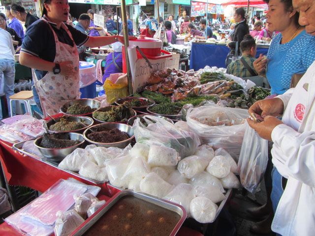 泰國清萊中央街市 熟食攤販