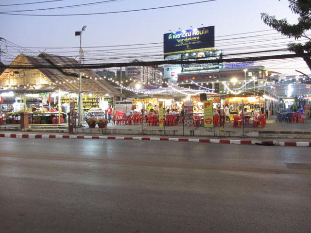 泰國清邁 昌康路 夜市