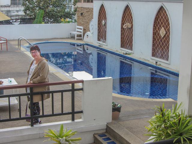泰國清邁舊城區住宿: 旺布拉帕大飯店 (Wangburapa Grand Hotel) 泳池