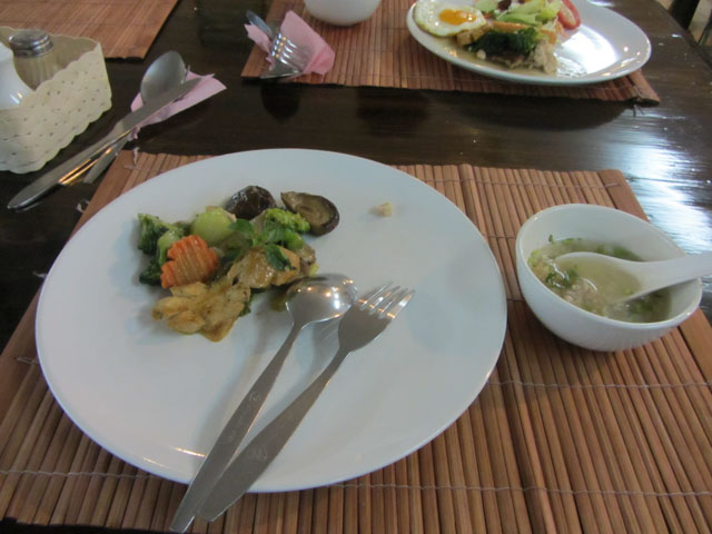 泰國清邁舊城區 旺布拉帕大飯店 自助早餐