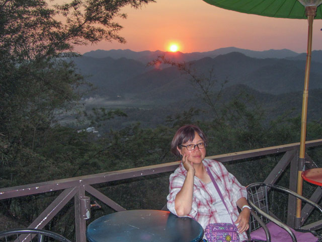 泰國北部湄宏順 (Mae Hong Son) Doi Kong Mu 山頂 Before Sunset Coffee 咖啡店 日落
