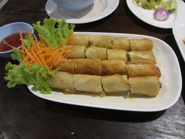 泰國 拜縣 (Pai) 拜縣步行街 幸運飯店 (Duang Restaurant) 晚餐 泰式春捲
