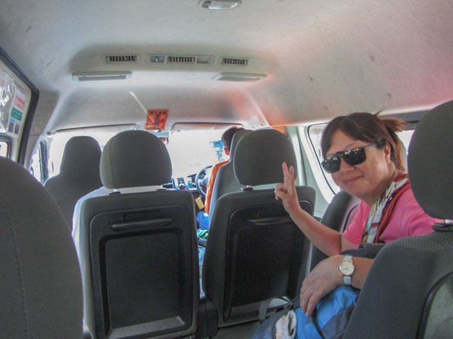 泰國清邁乘 10號粉紅小型冷氣巴士往清邁國際機場 