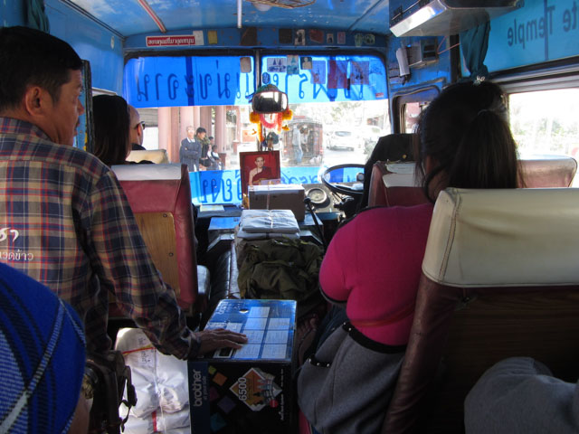 泰國清萊市 乘巴士往白廟