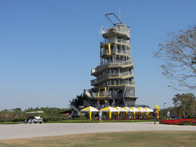 泰國清萊聖獅公園 運動及娛樂場所站 滑翔繩索塔