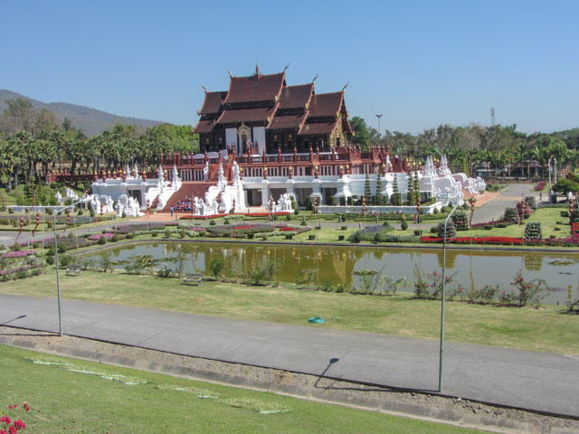泰國清邁拉查帕皇家花園的皇家樓閣 (Royal Pavillion) 