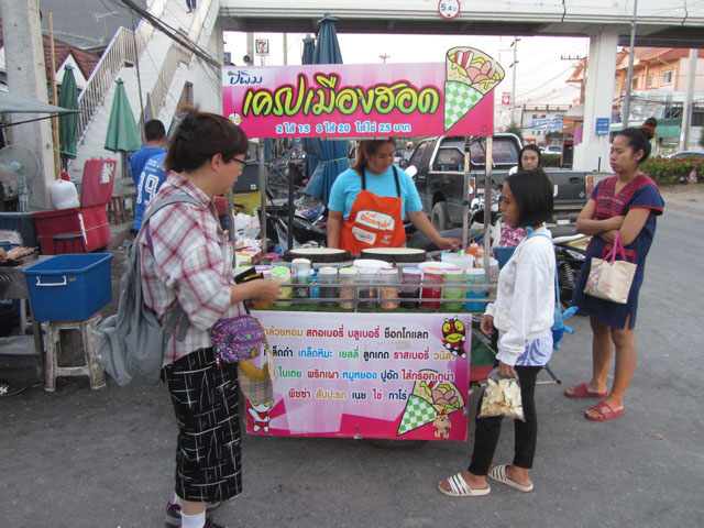 泰國 HOD (HOT / อำเภอฮอด) 市熟食攤販