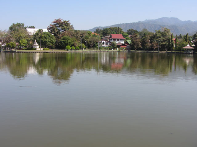 泰國北部湄宏順市 (Mae Hong Son) Chong Kham 湖