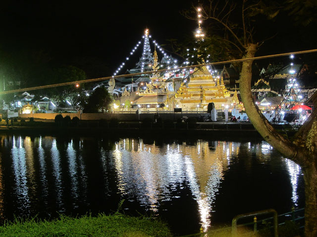 泰國 湄宏順 (Mae Hong Son) 昌康湖 (Chong Kham Lake) 夜色 Wat Chong Klang、Wat Chong Kham