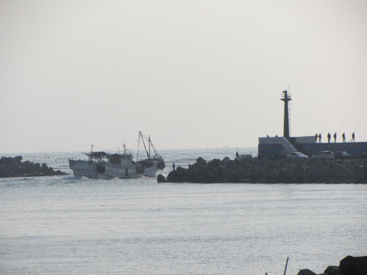 台南安平漁港防波堤