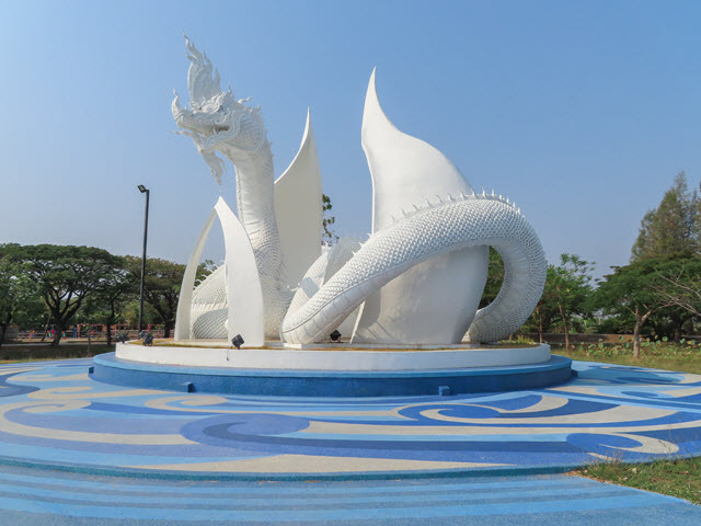 沙功那空 Sakon Nakhon 蓮花湖公園 (Chaloem Phrakiat Lotus Park) 