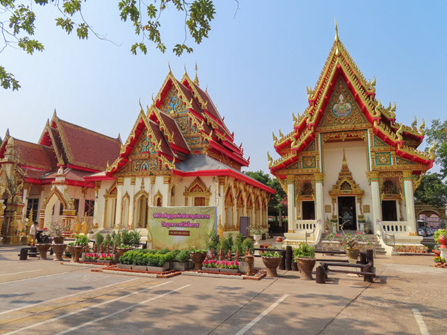 那空拍儂 Nakhon Phanom Wat Okat