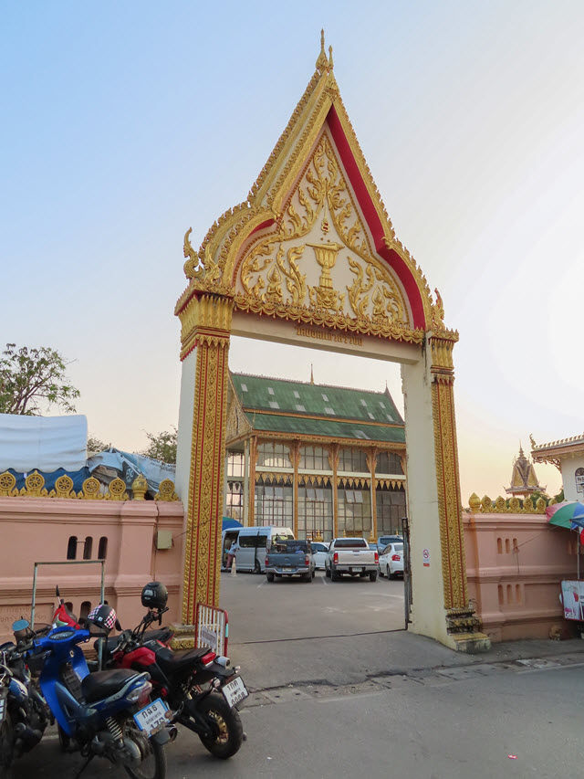 穆達漢 (Mukdahan) Wat Yot Kaeo Siwichai
