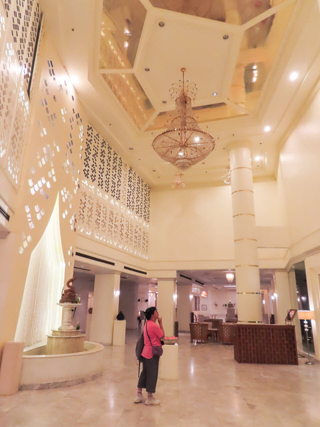 穆達漢 (Mukdahan) 普洛伊宮飯店 (Ploy Palace Hotel) 服務大堂