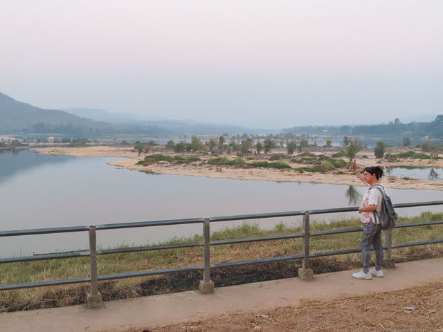 Khong Chiam 雙色河 Two-Color River View Point