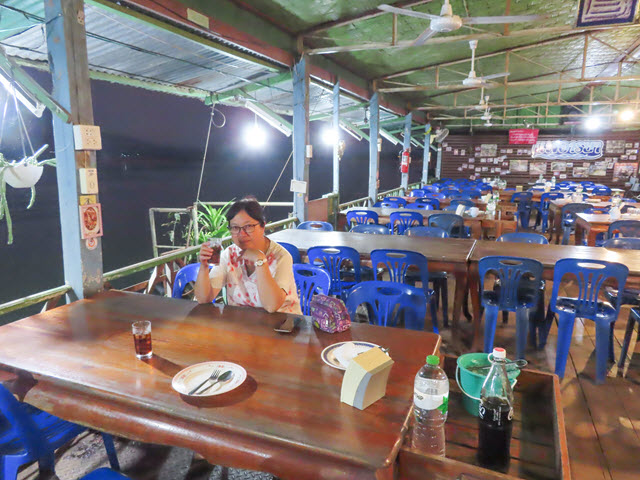 Khong Chiam 湄公河上 แพอาหารอารยา 船屋餐廳