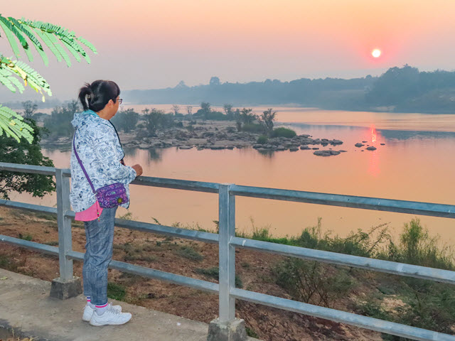 Khong Chiam 湄公河日出