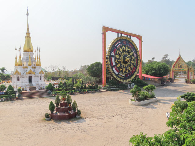 Khong Chiam Wat Tham Khuha Sawan 觀景台