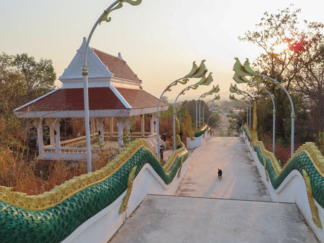 Khong Chiam Wat Tham Khuha Sawan