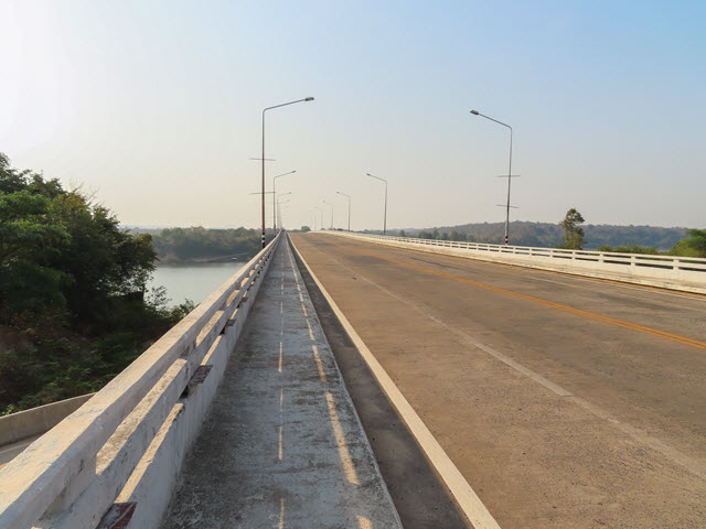 Khong Chiam 月河 Mun River 大橋