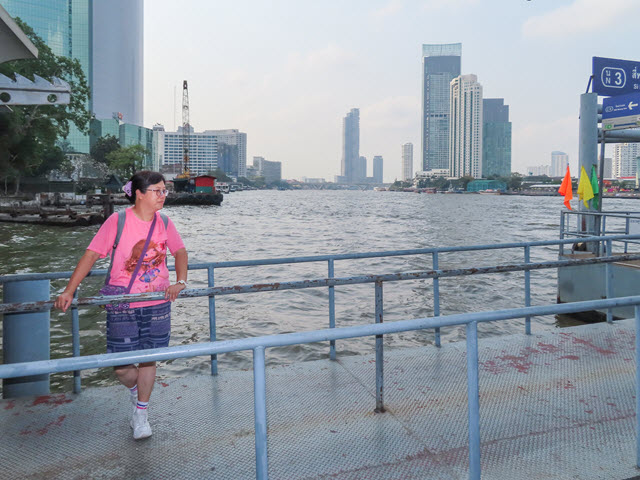 曼谷 Si Phraya Express Boat 碼頭
