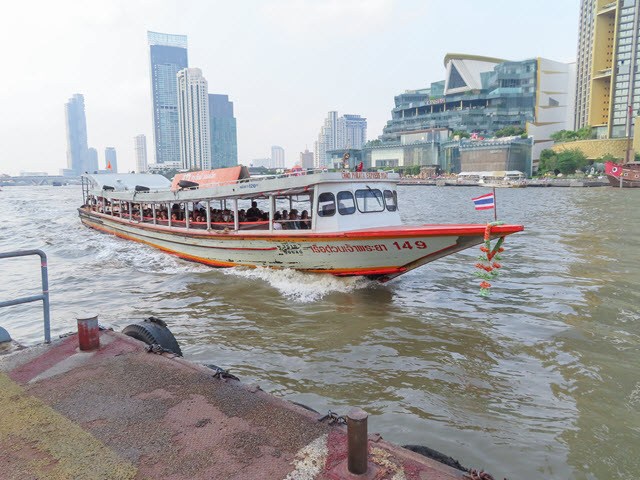 曼谷 Si Phraya Express Boat 碼頭
