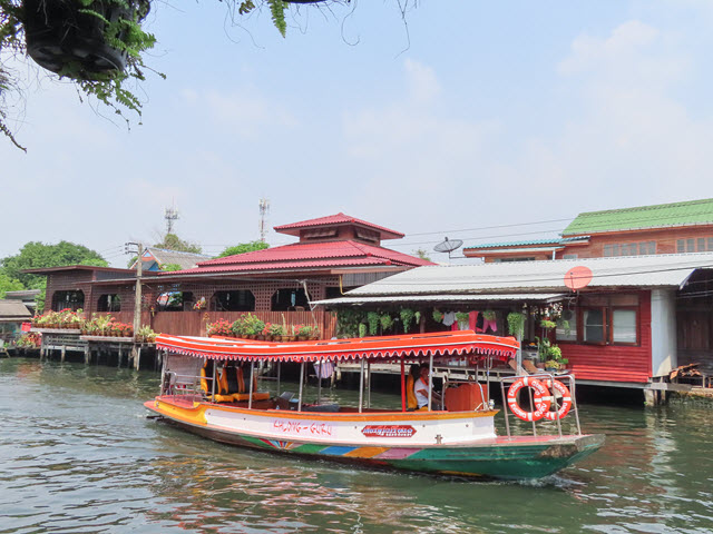 曼谷 Klong Bang Luang 水上市場 運河畔餐館